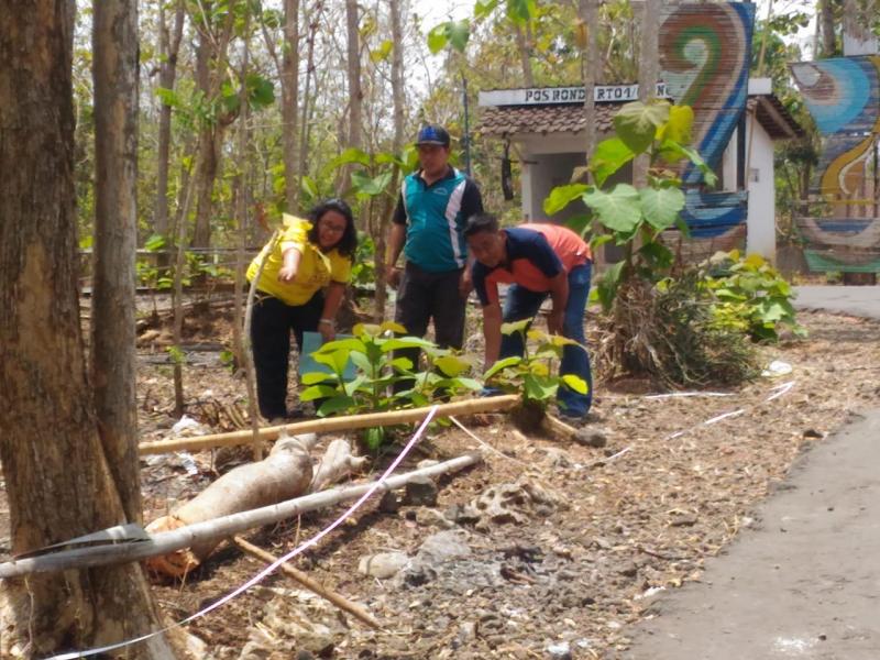 Survei Lokasi Pembangunan Drainase Padukuhan Ngipak